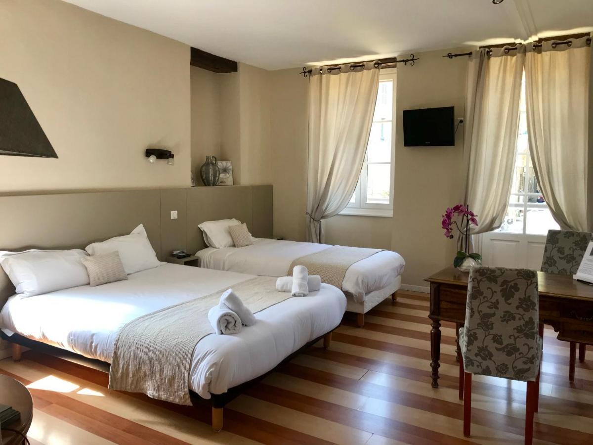 Hotel Des Bains Figeac Esterno foto